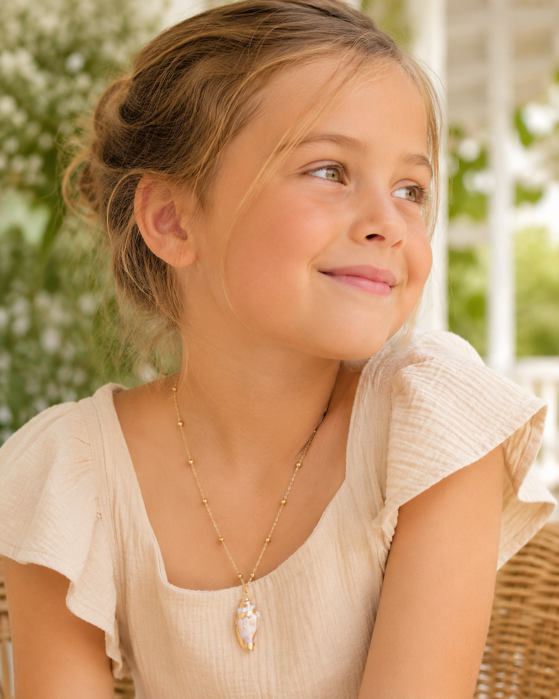 Additional view of Sea Glow Shell Pendant Necklace by AURAM with shell-inspired coastal pendant